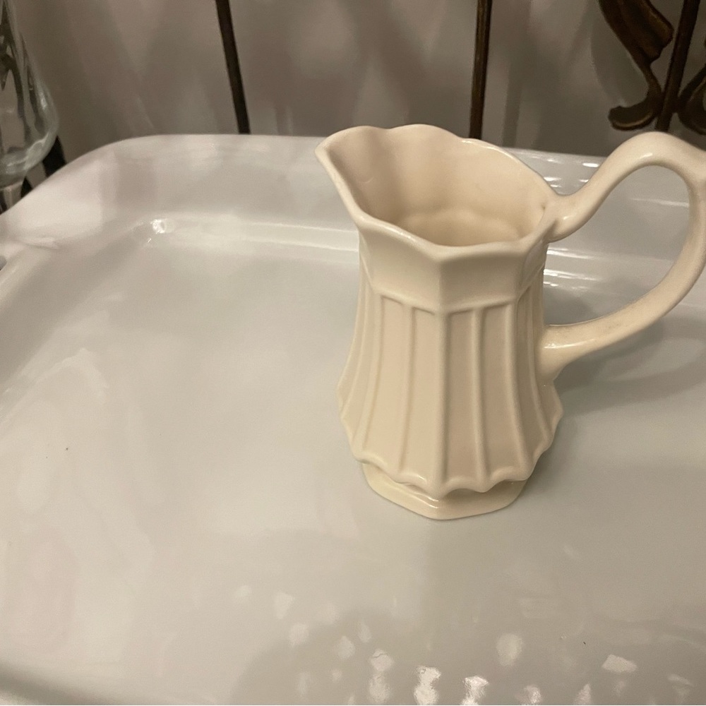 I. Godinger & Co. miniature Scalloped edge creamer/syrup/milk